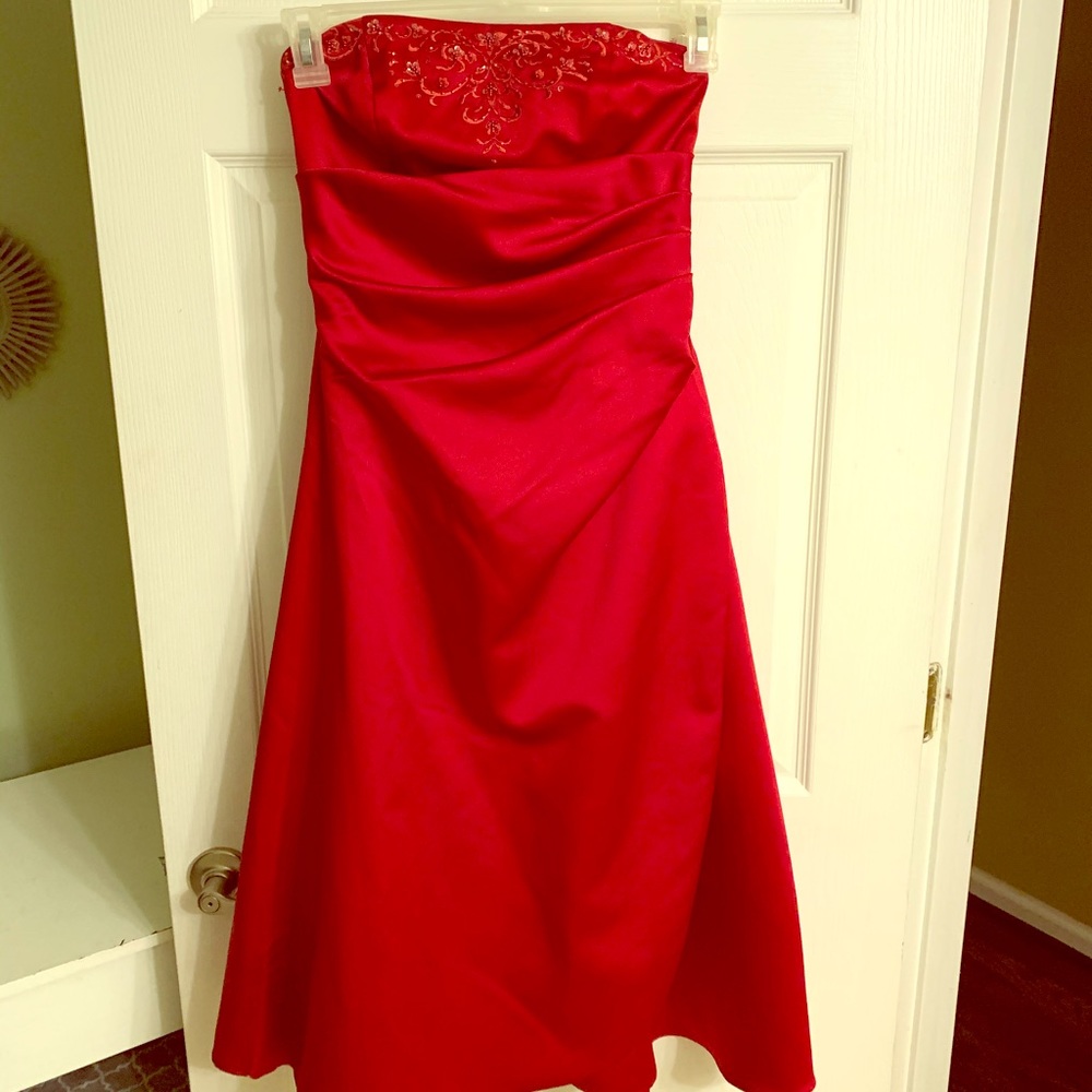 Gorgeous Red Strapless Cocktail Dress w/ Wrap